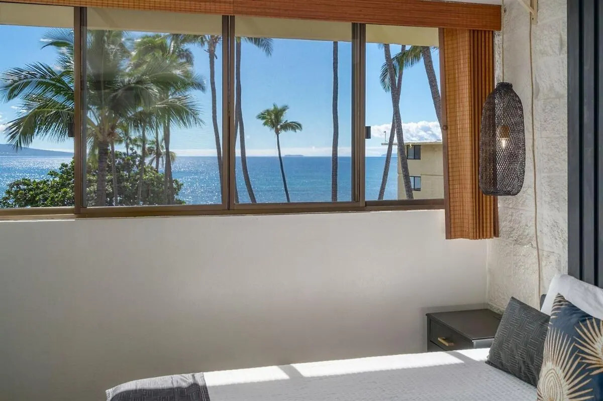 Chic Condo— Renovated & Refurnished 2023 / 2024 Wailuku 0*,